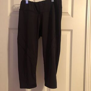 cropped black leggings